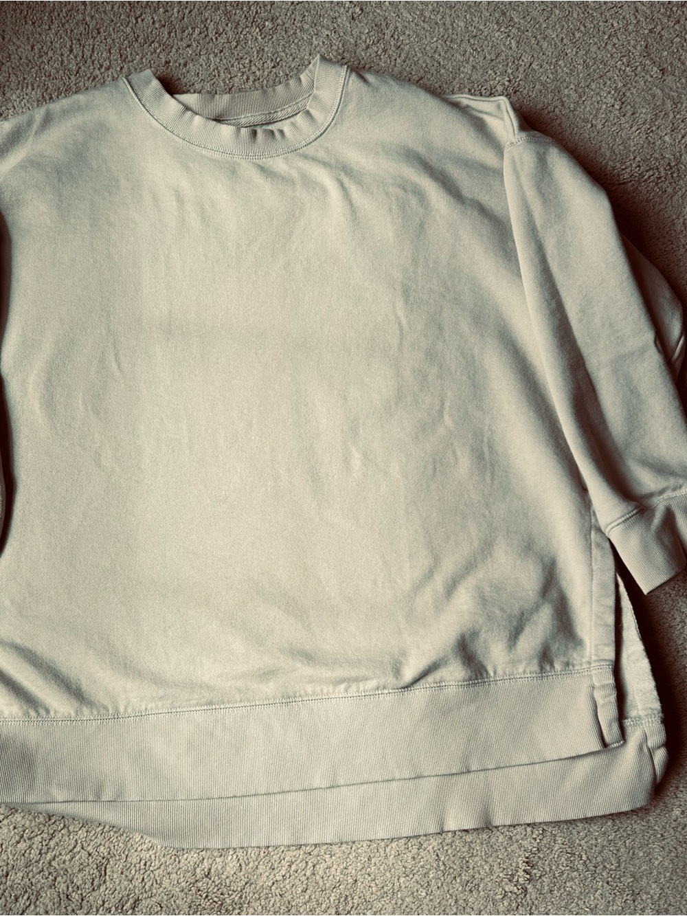 Old Navy XL oversized Crewneck Sweatshirt in Light Beige never worn.